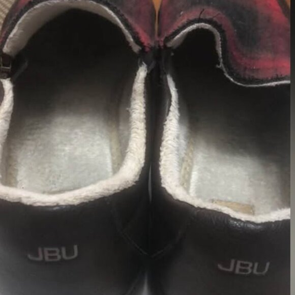 JBU By Jambu Crimson Red Plaid And Brown Slip Ons Excellent preowned condition S - Picture 5 of 7